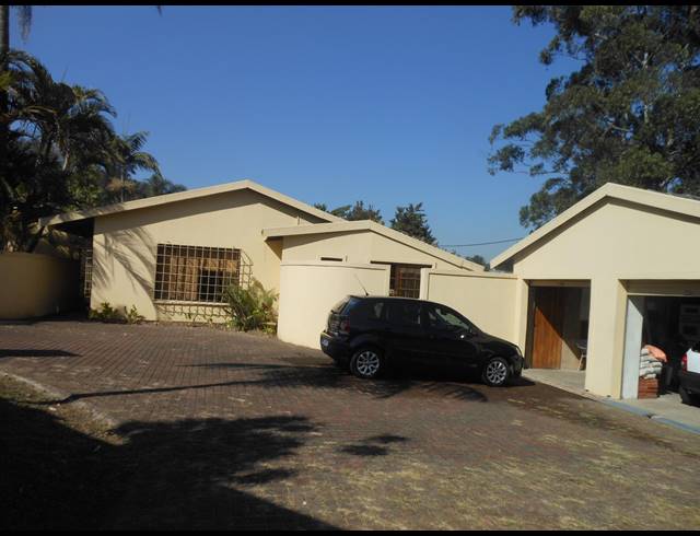 4 BEDROOM HOUSE FOR SALE IN COWIES HILL PARK
